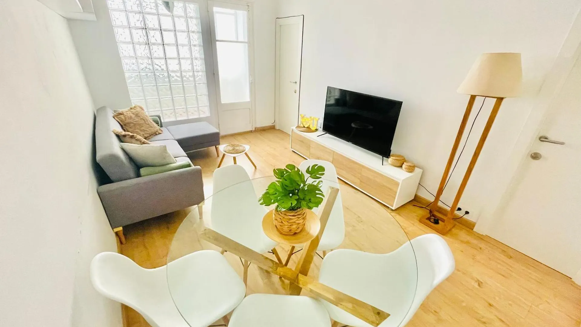 Apartamento Atico Con Terraza En El Centro De Tarragona 0*,