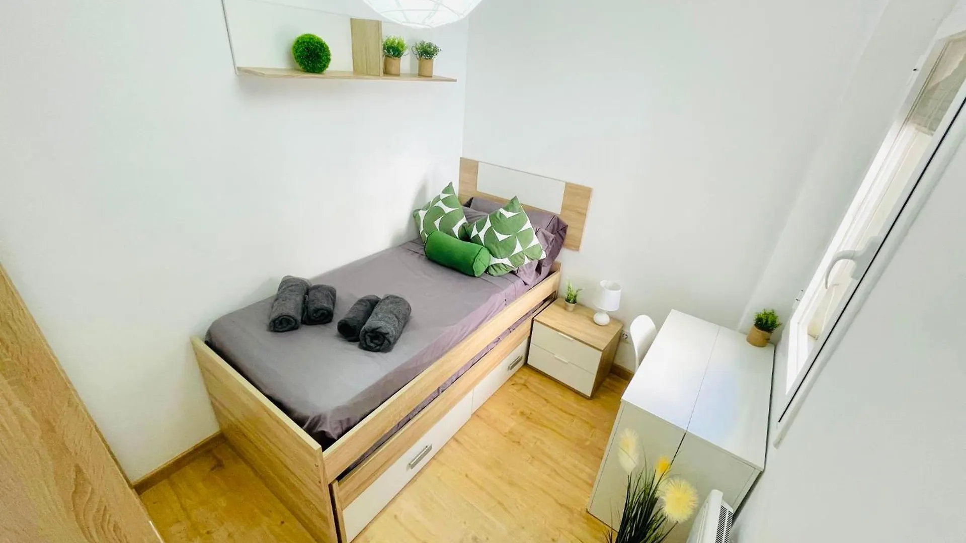 Apartamento Atico Con Terraza En El Centro De Tarragona España
